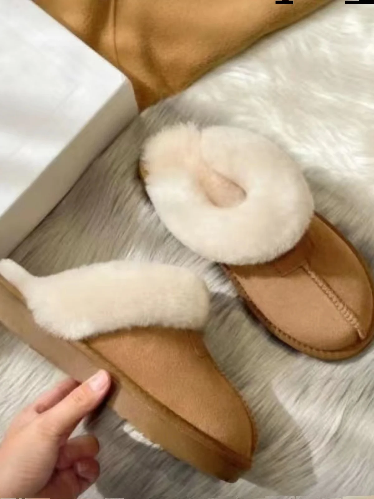 Mocassini Scarpe Donna 2024 Pantofole Morbida Pelliccia Infradito Pantofle Calzature Invernali Copertura Punta Comfort Peluche Nuove Scivoli
