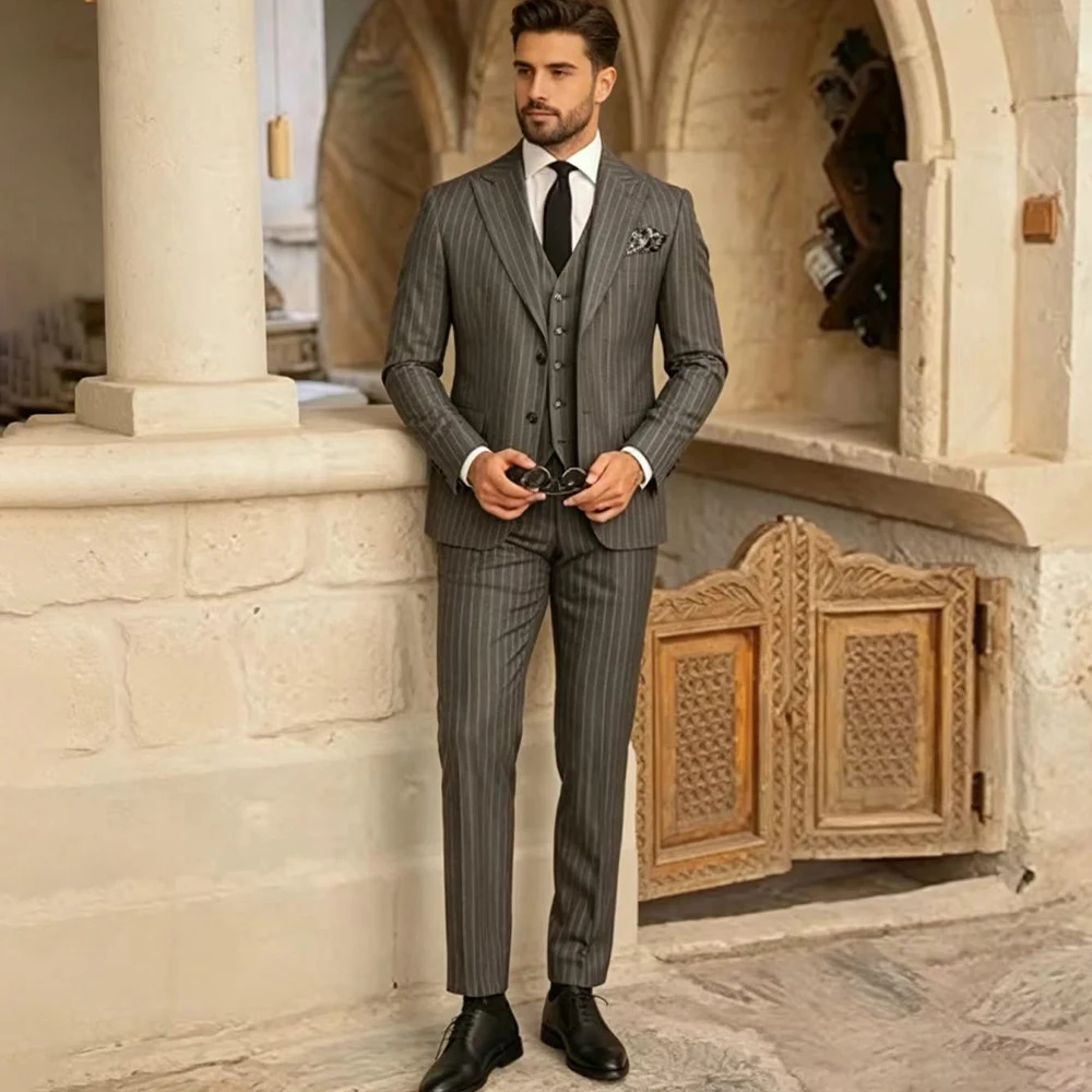 

Grey Pinstripe Men Suits Peaked Lapel Single Breasted 3 Pieces Wedding Outfit Blazer Office Business Jacket+Pants Customized