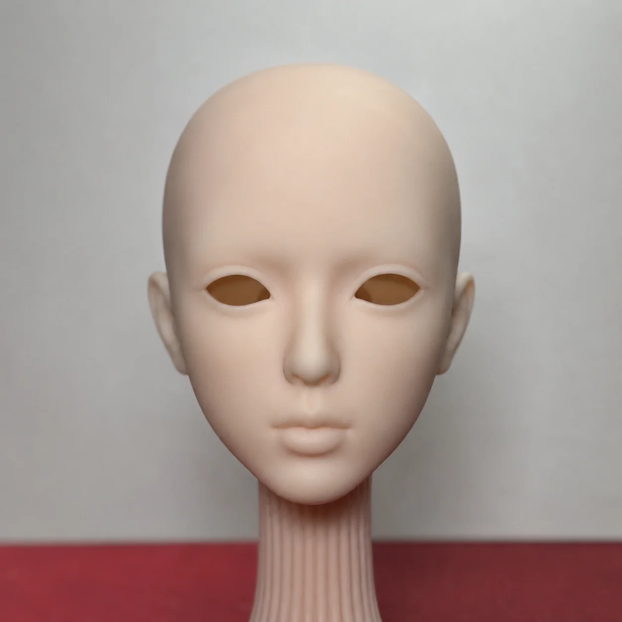 TPE white film head without makeup, without eyes, without stand, essential for makeup practice