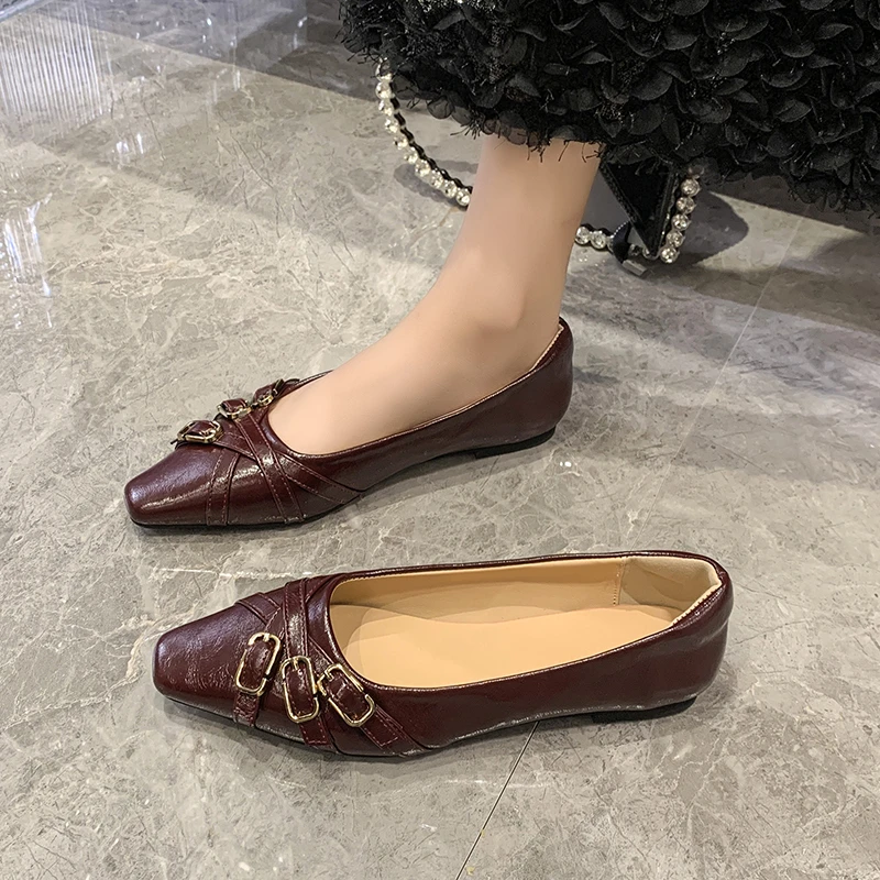 

Туфли с острым носком, черные туфли на плоской подошве, женская обувь на низком каблуке, модные повседневные кроссовки на каблуке 2025 года, платье для медсестры