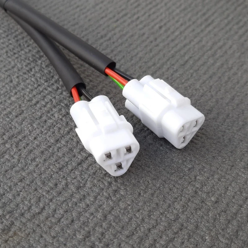 Y-Splitter 12V Outlet Auxiliary Consumer Connector For Yamaha Tenere XTZ 700 T7 XT 1200