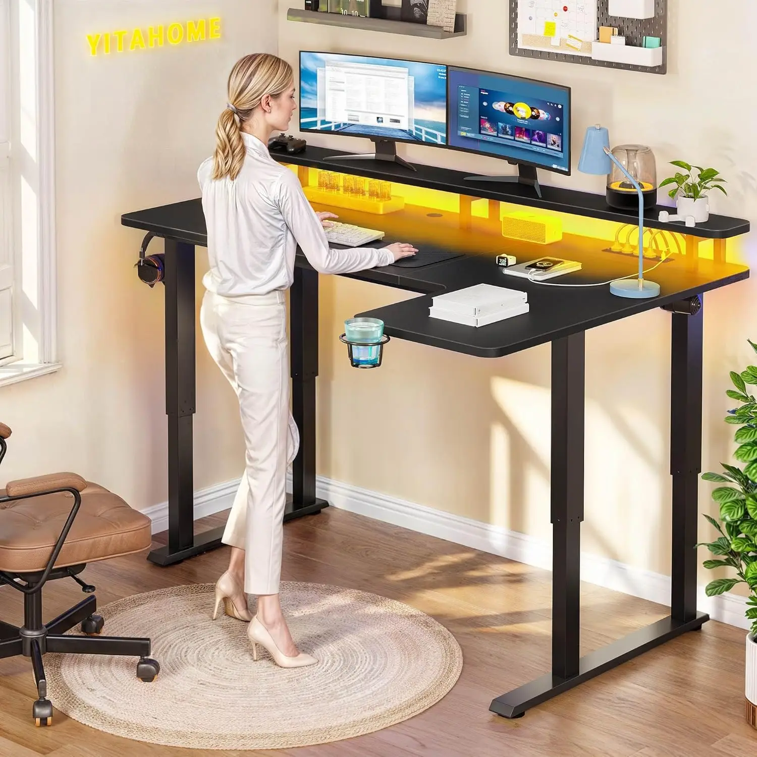 Bureau sur pied en forme de L avec prises de courant et lumières LED, 63x43 pouces, bureau sur pied électrique réglable avec support pour moniteur