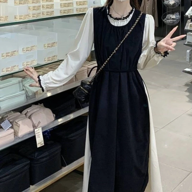 2024 Spring New Large French Waist Pulling Dress for Women with Pear Shape, Slim Shape, and Slim Temperament. Two Piece Fitted V