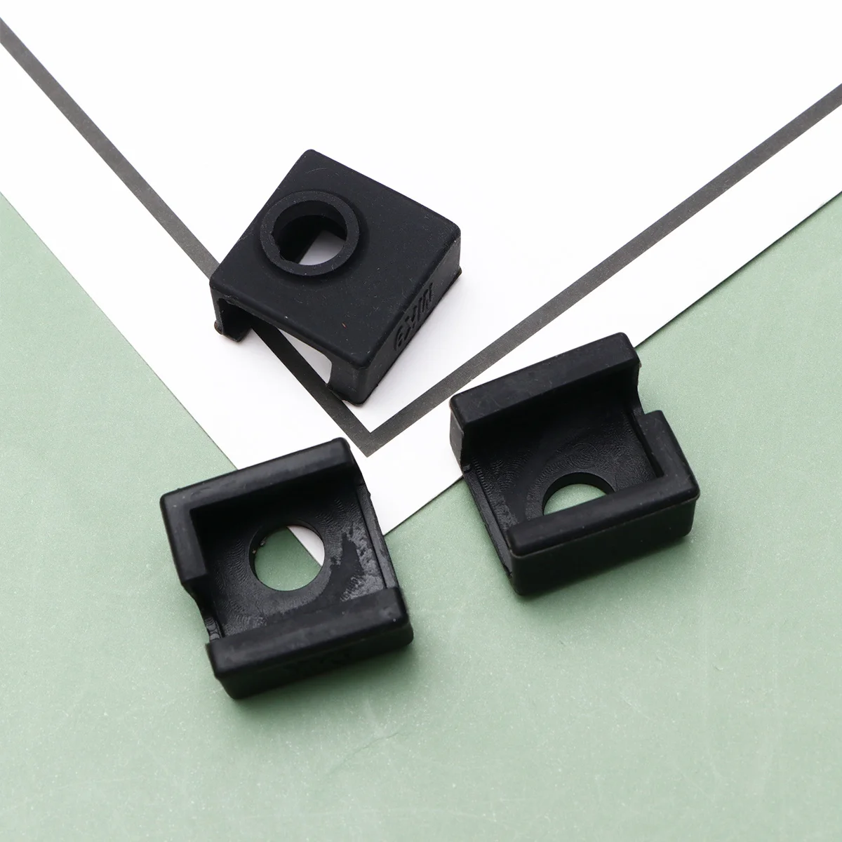 

3Pcs Aluminum Block Silicone Sleeve Heat Resistant Protective Cover for 3D Printer Nozzle Mk7 Mk8 Stable Temperature