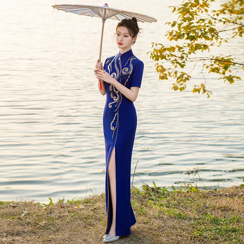 

Новое атласное улучшенное длинное синее платье Cheongsam в стиле ретро для похудения, модное платье с высоким разрезом и блестками, элегантное Ципао