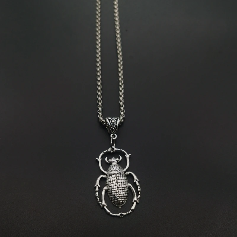 2022 New Delicacy Giant Silver Colour Scarab Beetle Necklace Insect Jewelry Fashion Exaggerate Nature Big Charm Women Men Gift