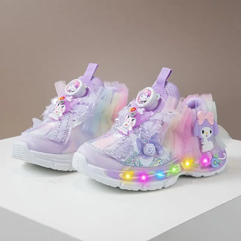 

Весенне-осенняя детская обувь Kawaii Sanrio в стиле аниме Kuromi, дышащие спортивные кроссовки с милыми героями мультфильмов для девочек и мальчиков, подарки для детей