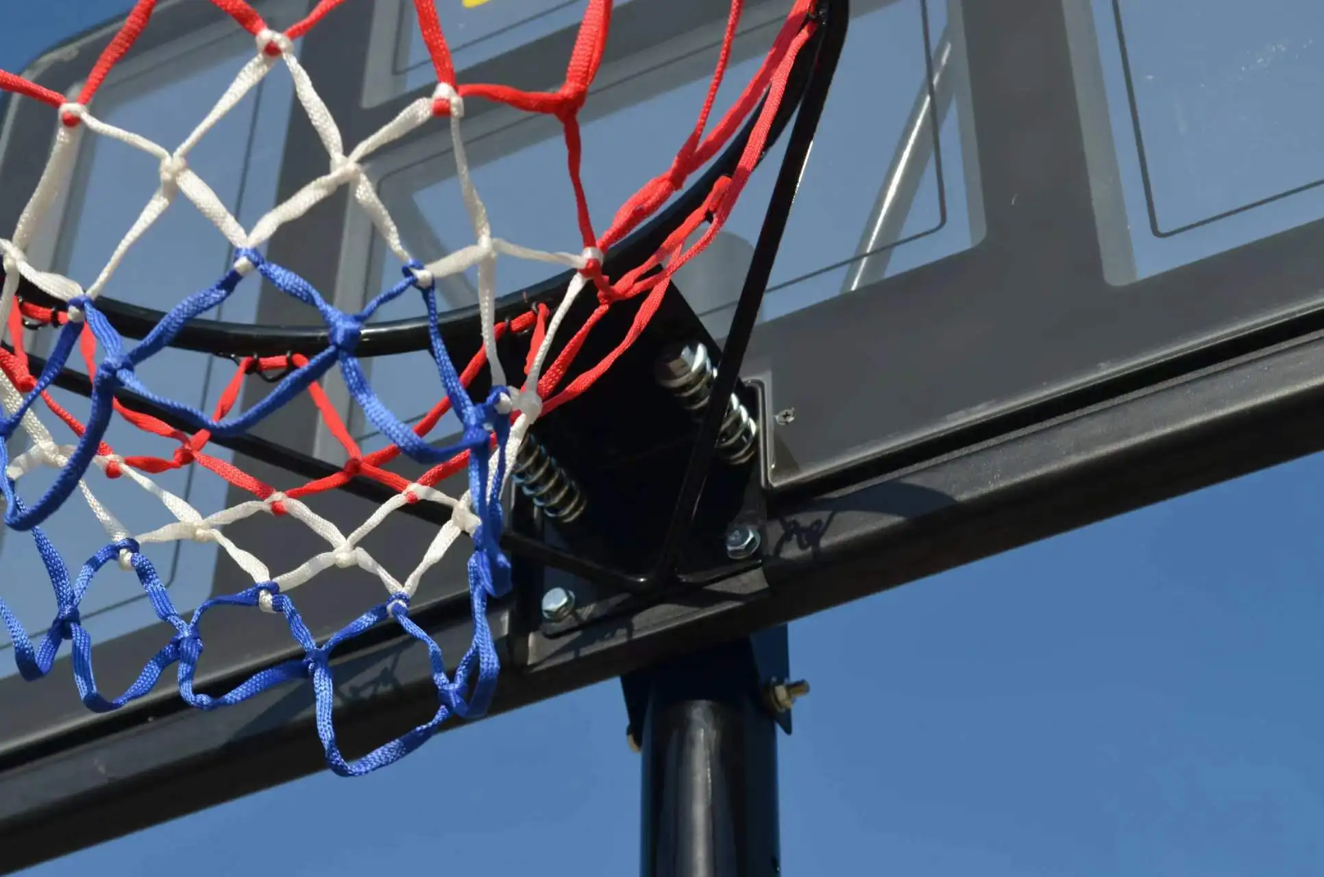 Höhenverstellbarer Basketballkorb für drinnen und draußen, tragbarer Basketballständer für Erwachsene