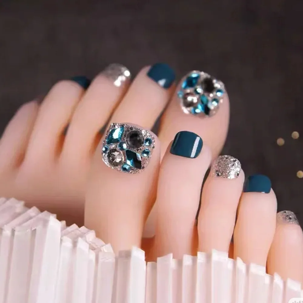 

24Pcs Short Square Head False Toenails with Shiny Powder Design Full Cover Nails Tips Rhinestone Detachable Press on Fake Nails