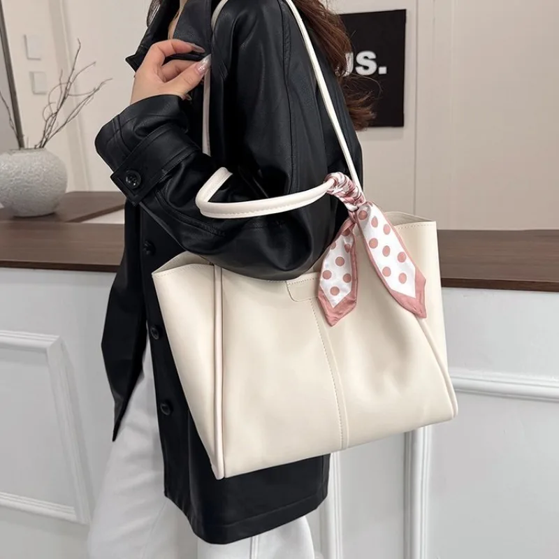 CEEKAY Damen-Tragetasche, cremeweiß, weiches PU-Leder, große Schulterhandtasche mit Schal-Detail und Beutel-Set, für den täglichen Pendelverkehr, lässig – Detail 12