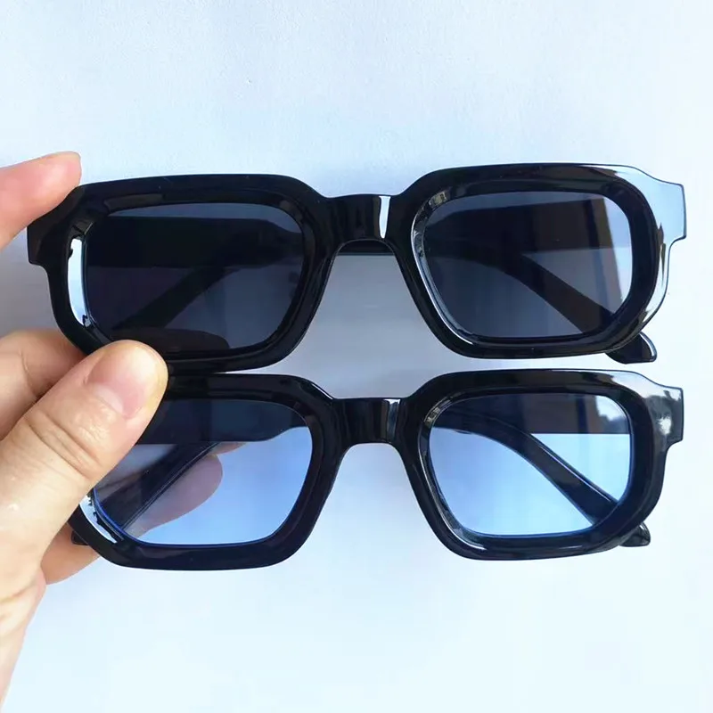 แว่นกันแดดทรงเหลี่ยมแบบยูนิเซ็กซ์ ป้องกันรังสียูวี กรอบเล็ก ดีไซน์เรียบง่าย สไตล์เรโทร