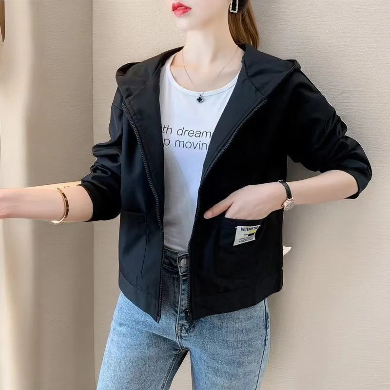 

2025 Early Spring Women's Short Coat Spring Autumn New Female Casual Niche Joker Jacket Western Style Thin Hooded Overcoat