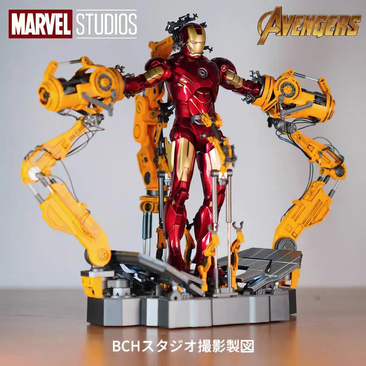 

Коллекционная фигурка Железного человека Marvel MK4 и Mark 50 с подвижными суставами и светящейся броней, модель-игрушка