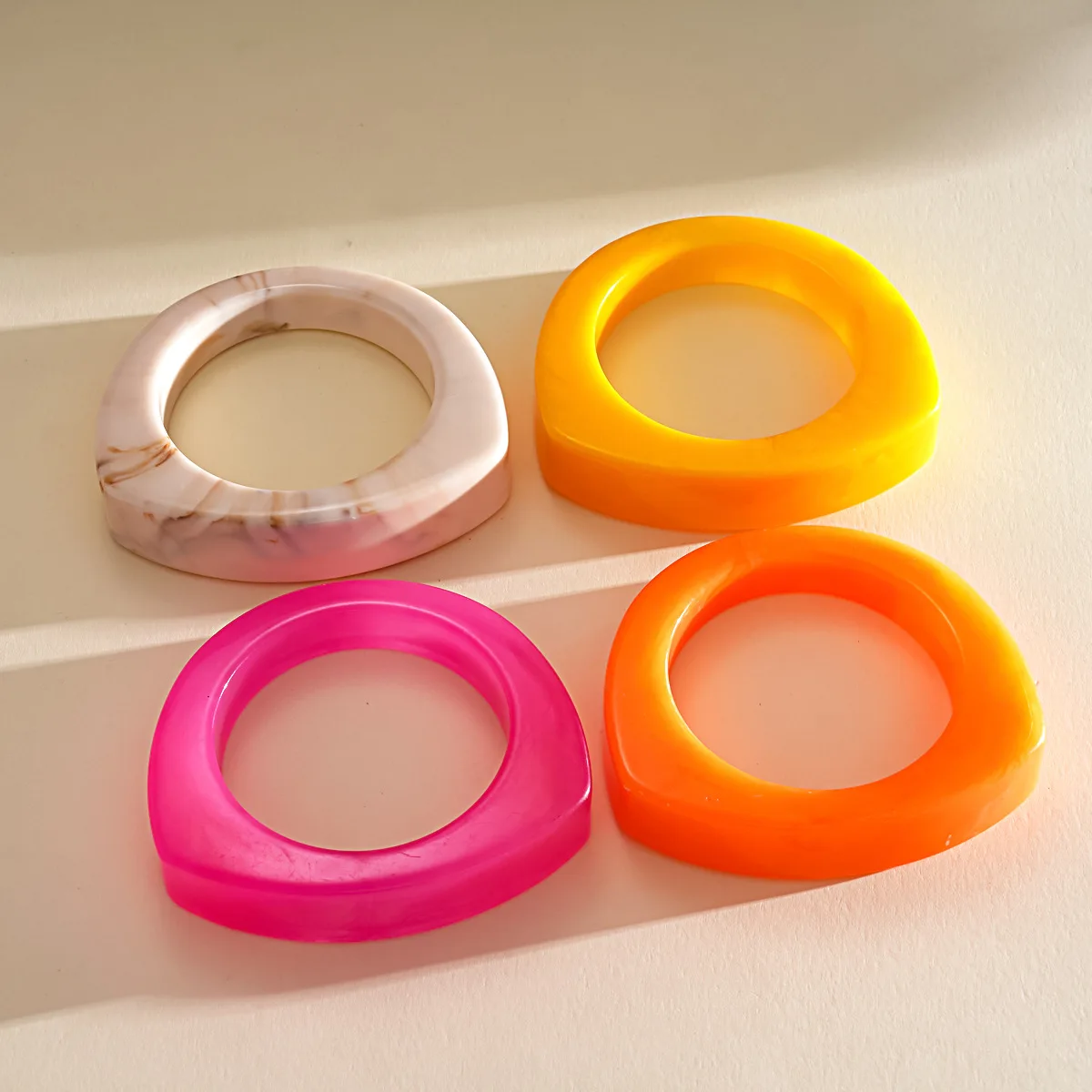 DOO MEI Exaggerated Irregular Wide Chunky Bangle Unisex Large Candy color Resin Smudging Bangles Bracelets Wristband Jewelry