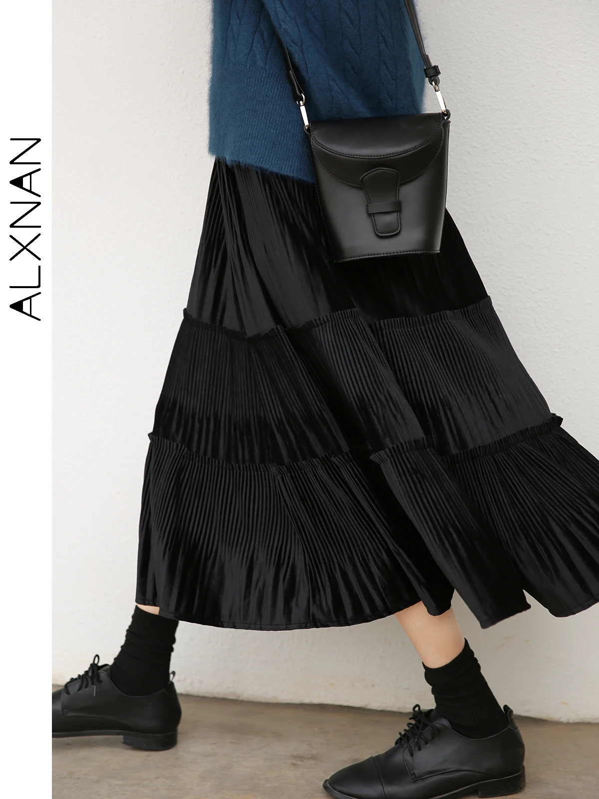 ALXNAN Black Velvet Pleated Skirt for Women 2024 Spring Autumn New Commuter Elegant A-line Midi Skirts Female Clothing LXN909