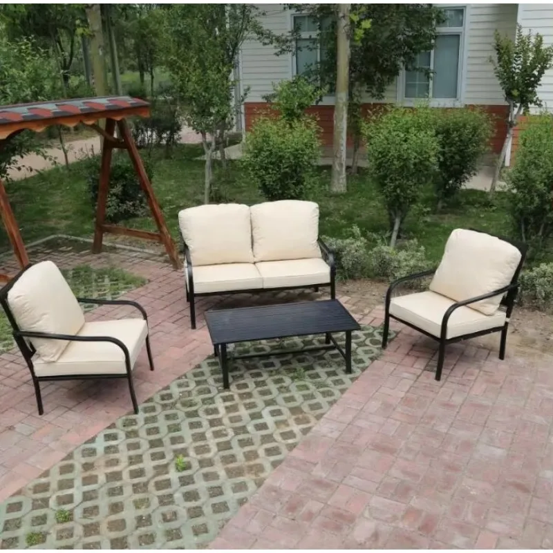 Sofá de exterior com almofadas