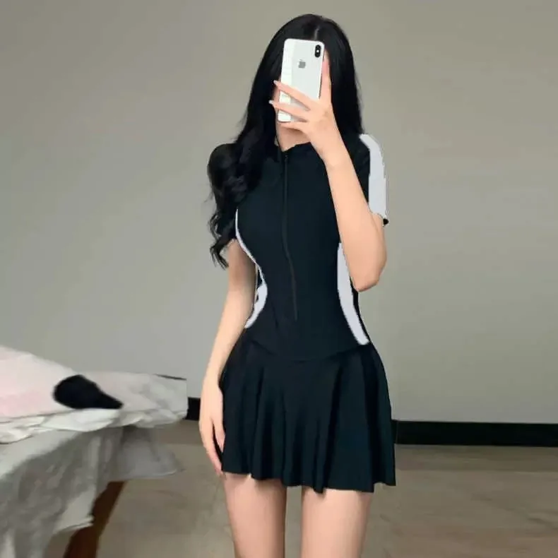 2025 New Swimsuit Women One-Piece Conservative Student Skirt Slimming Korean Ins Sports Style Super Fairy Hot Spring Swimwear