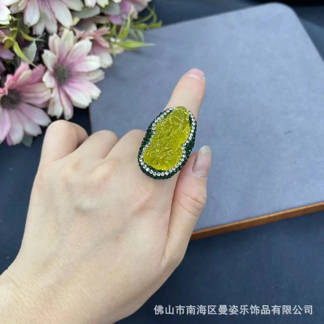 DIY accessories New blood amber Pip clay inlaid with live color retention ring New Chinese popular jewelry Hot-selling manufactu