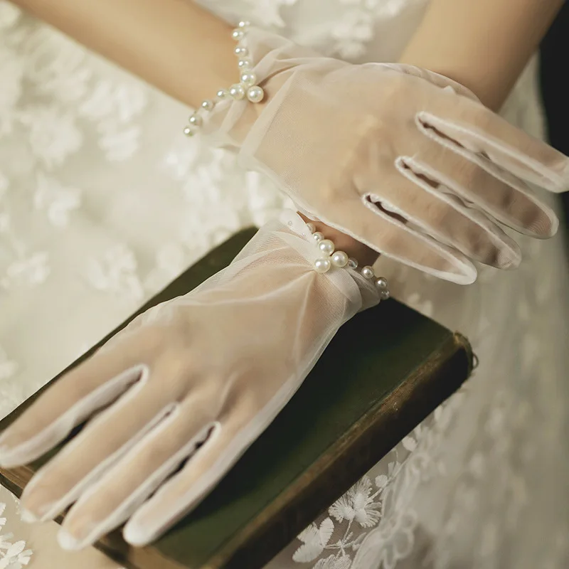 Hot Sale White Gloves Short Tulle Ribbon Cheap Beaded Wedding Bridal Gloves Finger Bride Guantes Accessoires Mariage 2025