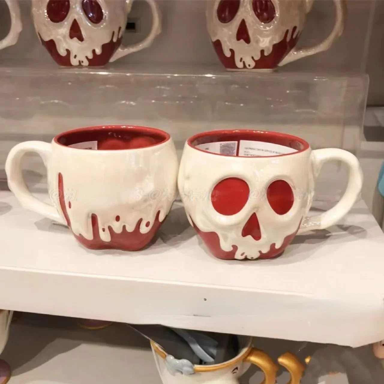 

Large Capacity Creative High Beauty Halloween Gift Red Poisonous Apple Skull Mug Ceramic Cup
