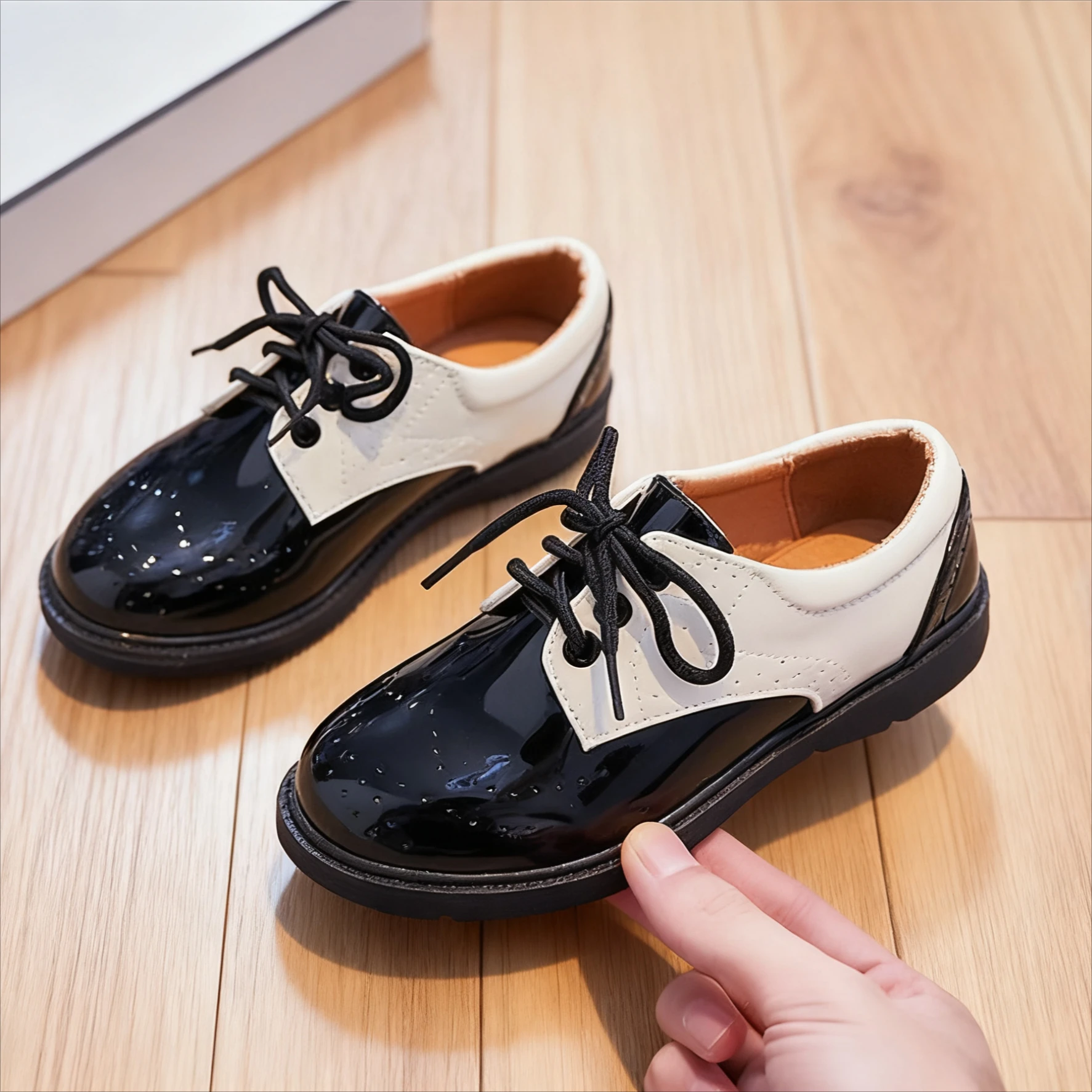 British Style Children's Patent Leather Shoes for Boys Student Lace-up Performance Shoes Kids Girls School Shoes Black White