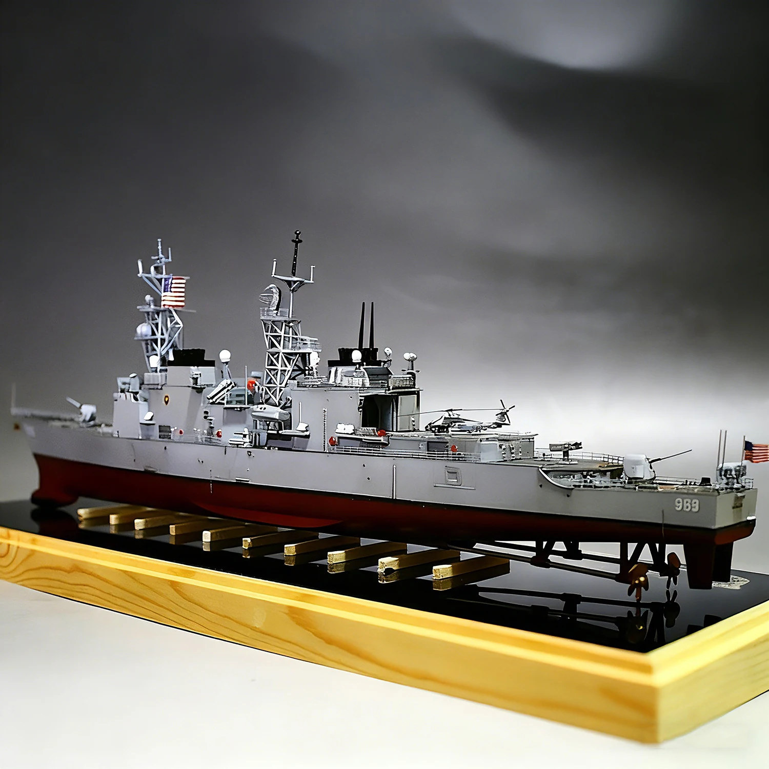 โมเดลเรือพิฆาตติดขีปนาวุธแบบมีระบบนำทาง รุ่น Spruance-class ขนาด 1/350 ความยาว 48 ซม. รายละเอียดประณีต แบบจำลองเรือแบบคงที่ ของเล่นเรือรบ