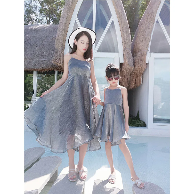 

Mother Daughter Fashion Casual Frock Family Matching Outfits Dresses Summer New Girls Mom Solid Beach Backless Suspenders Skirts