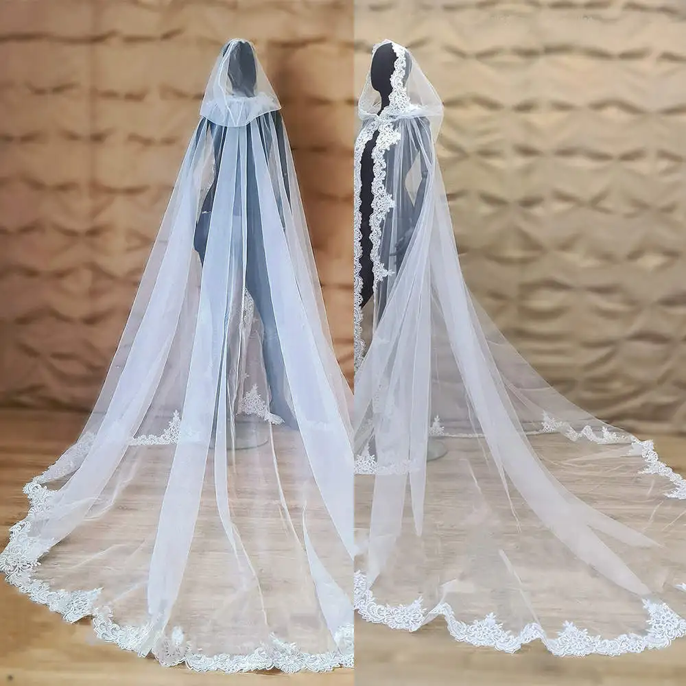 

Custom Made Women Wrap Jacket Hooded Appliques Sleeveless Lace Up Bridal Cloak Bride Wedding Accessories Church High Quality