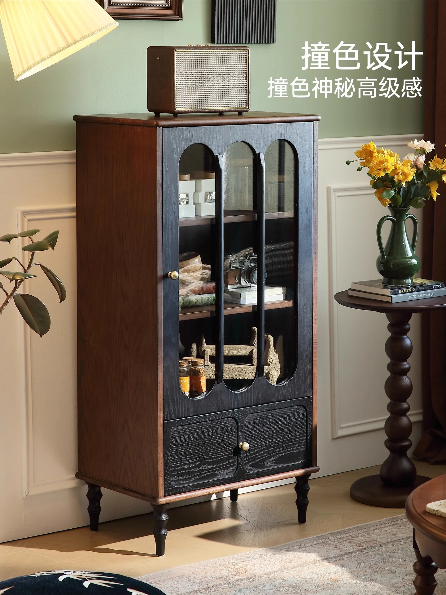 خزانة جانبية للتخزين من الخشب الصلب على الطراز القديم، خزانة مشروبات لغرفة المعيشة، خزانة عرض حائط بريان الراقية