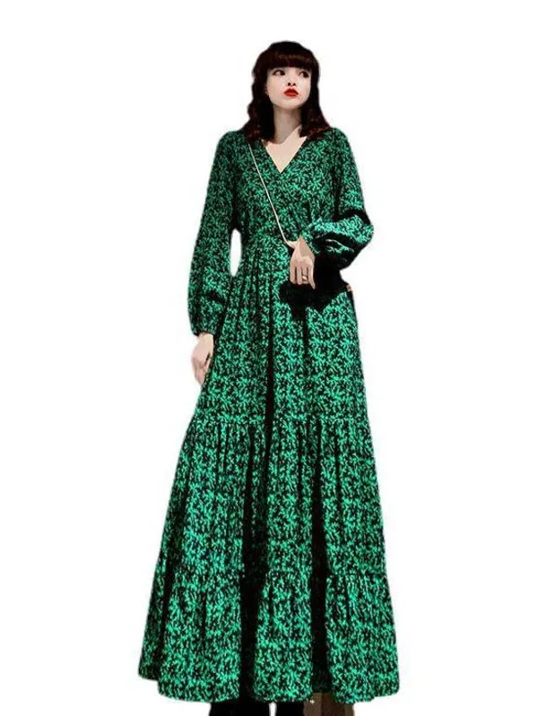 High Korean Version Französisch Stil stilvolle V-Ausschnitt Langarm Kleid mit großem Saum für Frauen im Herbst und Winter gepaart mit wb60