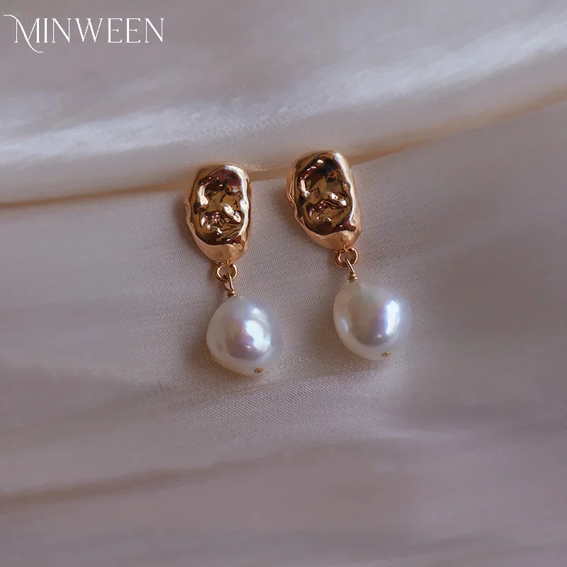 

Luxury Natural Freshwater Pearl Earrings for Women Baroque Pearl Charm Dangling Ear Jewelry Fashion Gift