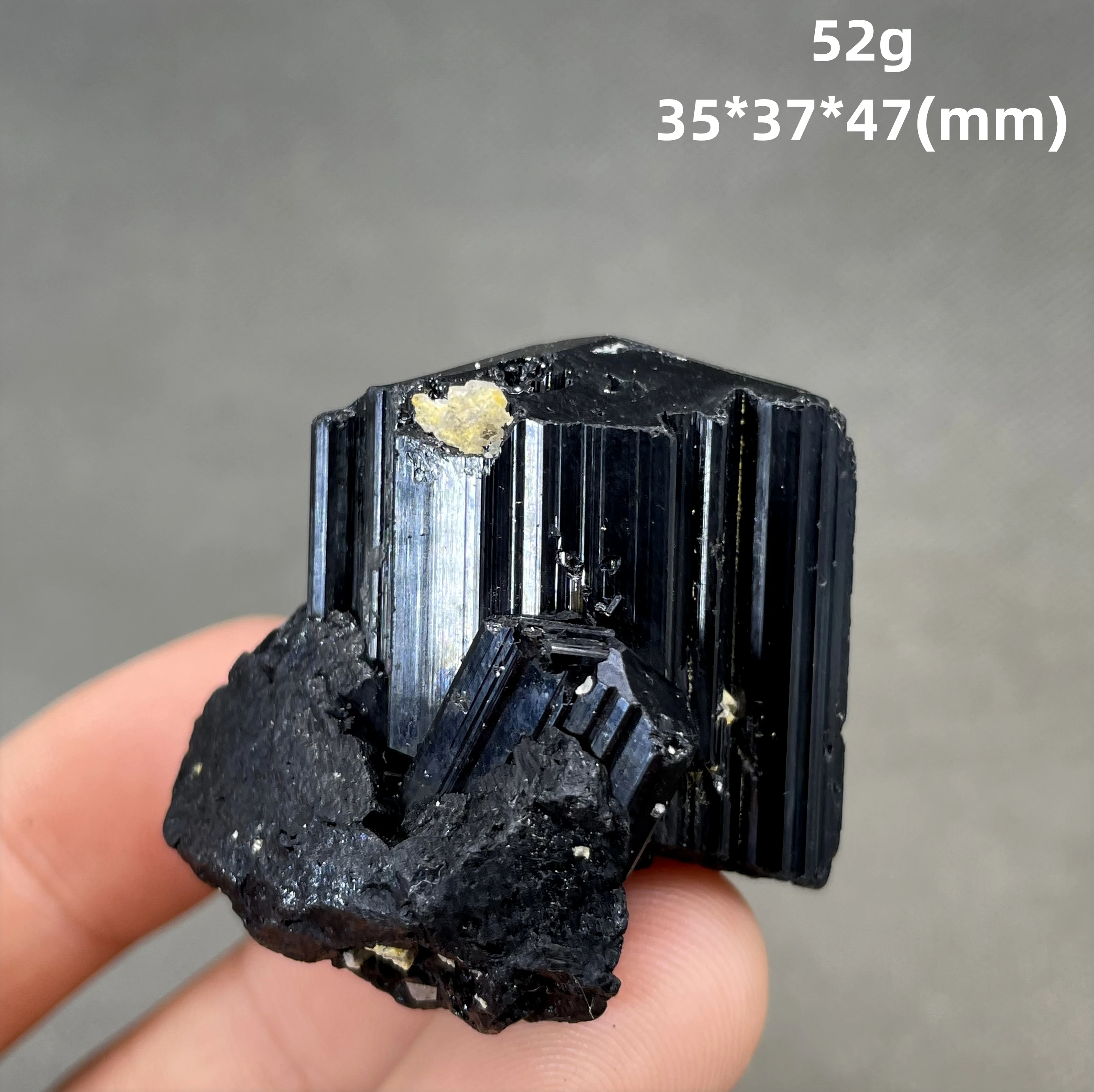 NEW! 100% Natural Tanzania Shiny black tourmaline mineral specimens stones and crystals quartz crystals