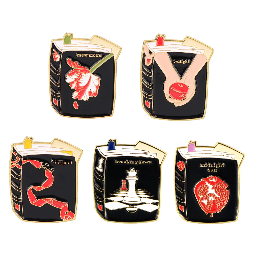 Classic Love Movie Brooches for Clothing Men Women Enamel Pins Metal Badges Lapel Pins for Backpack Fashion Accessories