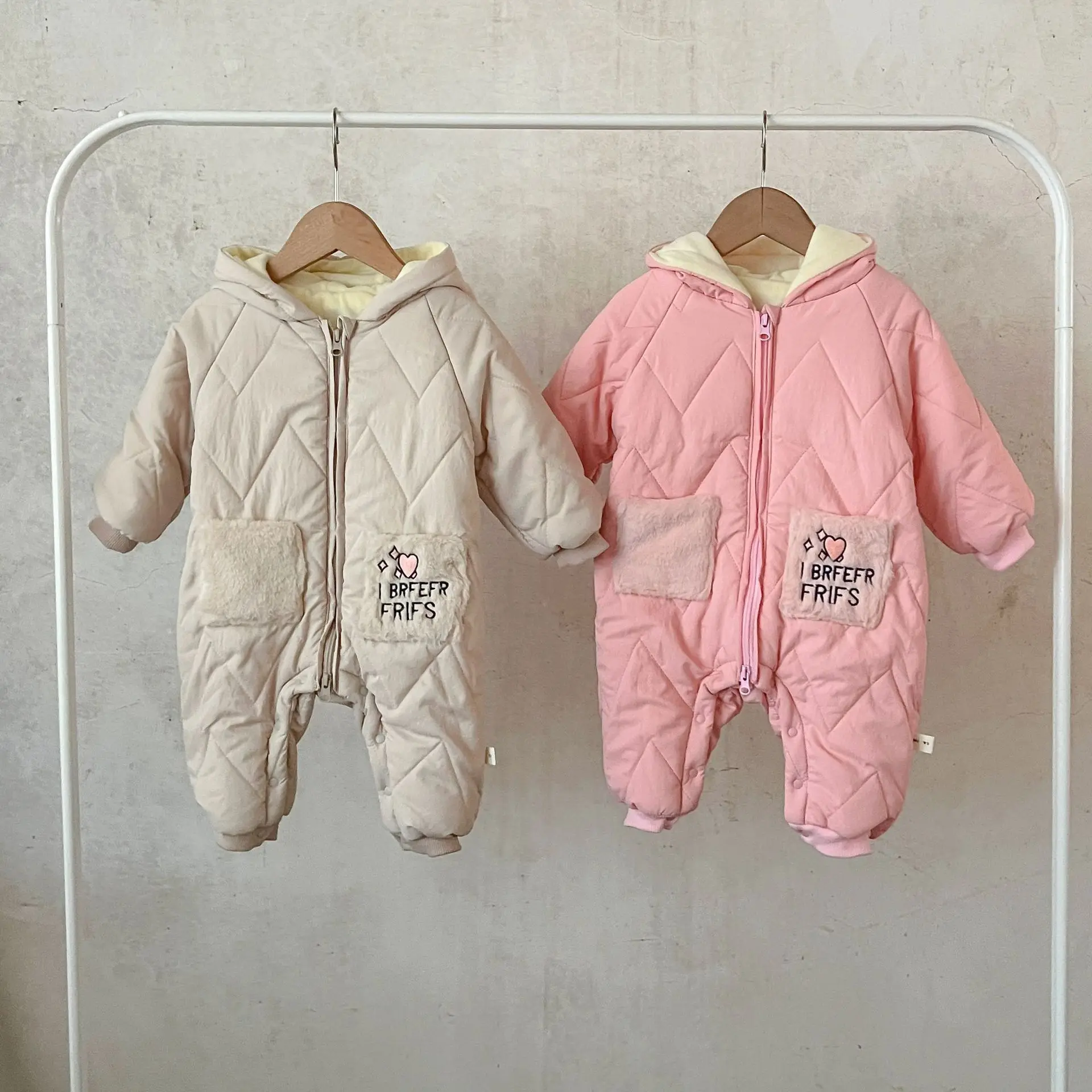 Winter Newborn Baby Girls Romper Cotton Velvet Thicken Warm Infant Girls Snowwear Jumpsuit Printed Spliced Pocket Kid Girl Parka