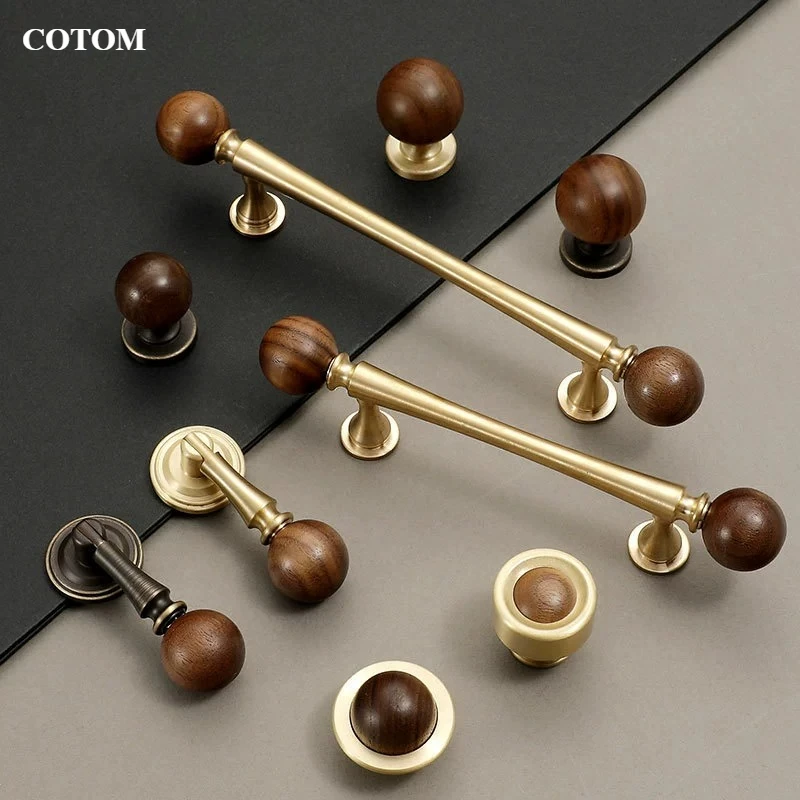 

Classic Elegant Brass and Wooden Cabinet Wardrobe Door Handle Ancient Style Drawer Pulls for Rustic Furniture Decoration
