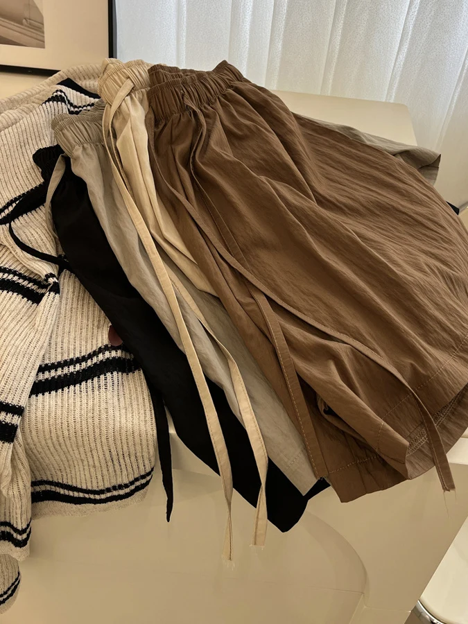 

Женские повседневные свободные брюки больших размеров в Корейском стиле, плиссированные летние студенческие брюки с высокой талией, широкие шорты