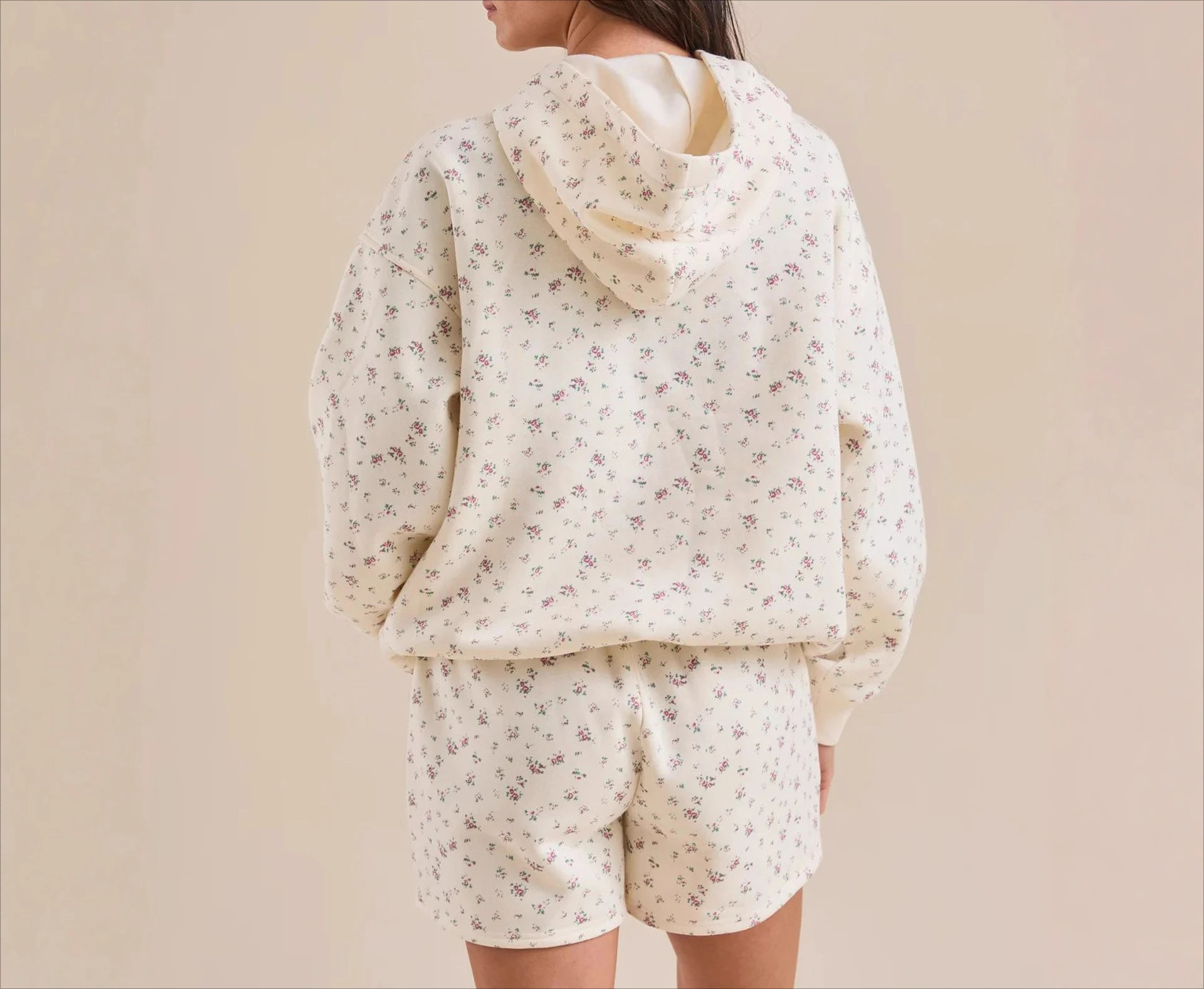 2025 Set da donna autunno e inverno Felpa con cappuccio casual floreale a vita alta Pantaloncini comodi Set da due pezzi per la casa