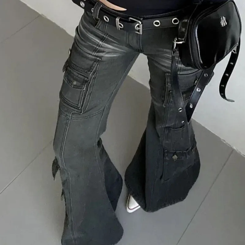 Pantaloni da donna in denim svasato cargo a vita bassa gotico Grunge Dark Academia giapponese Y2k Harajuku Jeans a zampa d'elefante Goblin Core