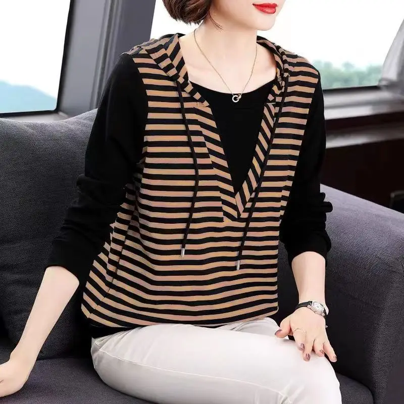 Hooded Long Sleeved Hoodie Women Autumn New Plus Size Loose Base Middle-aged Mother Western-style Striped T-shirt Women's Top