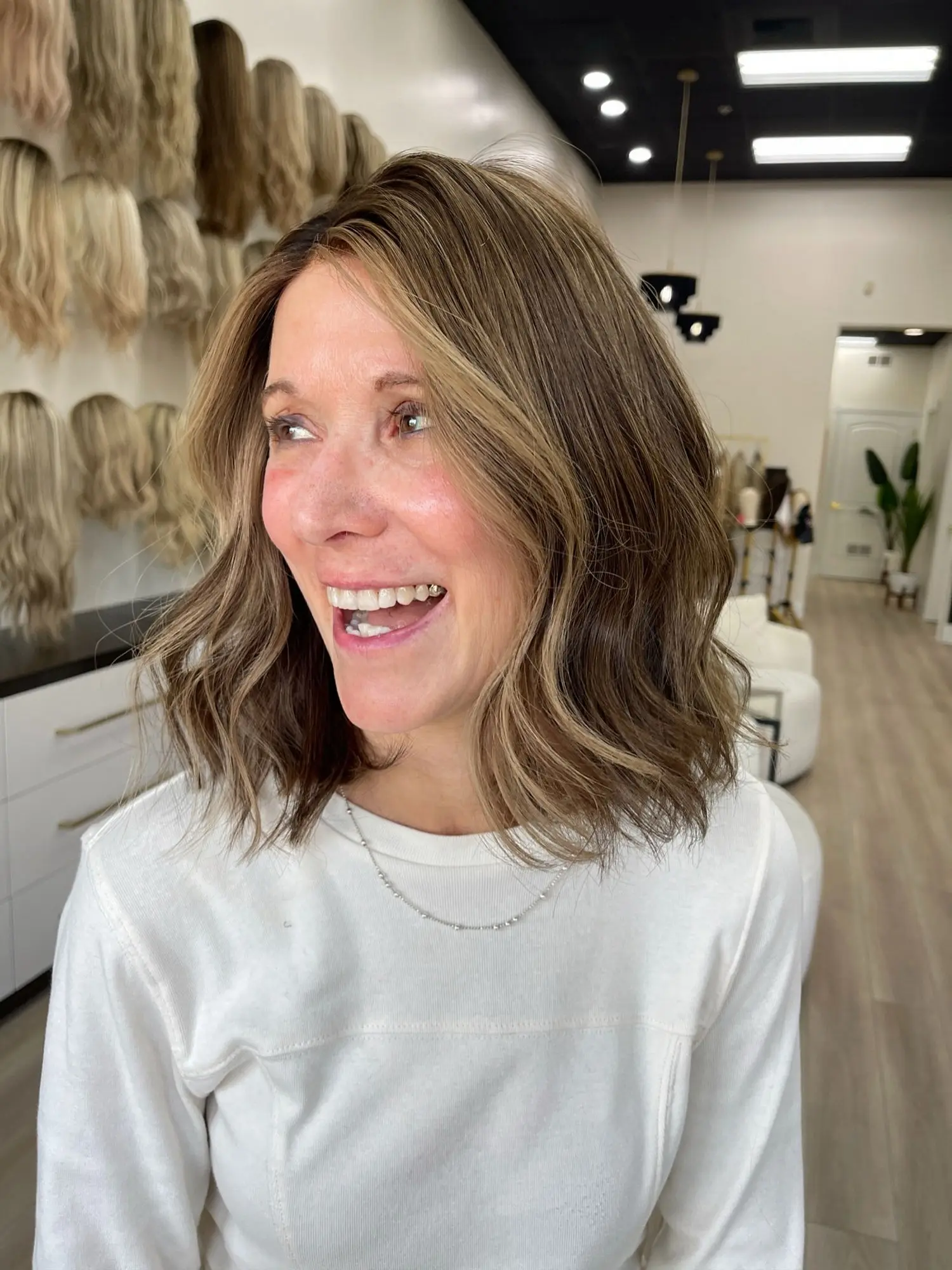 شعر مستعار بوب مموج كراميل بني للنساء، جزء مجاني، شعر مستعار صناعي مقاوم للحرارة، يبحث خط شعر طبيعي للحفلات اليومية المستخدمة