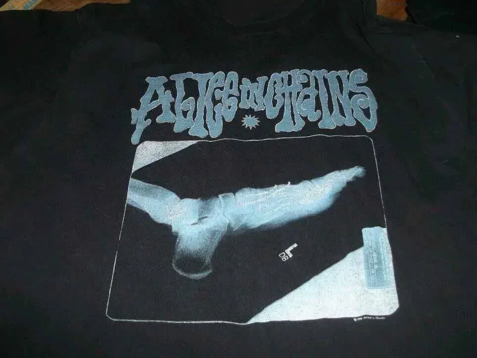 1 side ALICE IN CHAINS Band 93 Shirt Classic Black Unisex S-5XL LI978