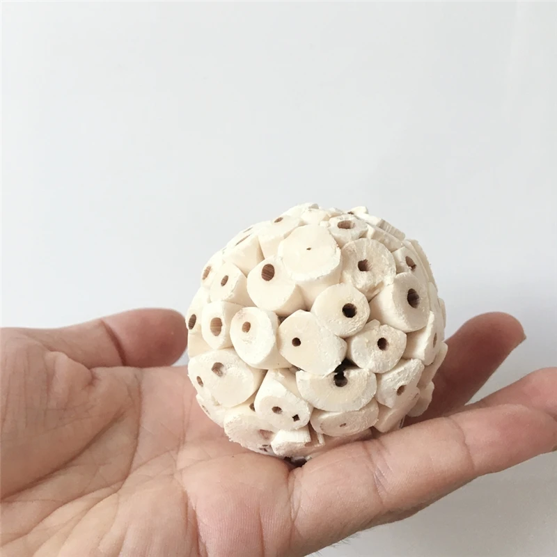 3Pcs Bird Shreddable Sola Balls Parrot Foraging Toy Natural Material for Cockatoo African for Grey Macaw