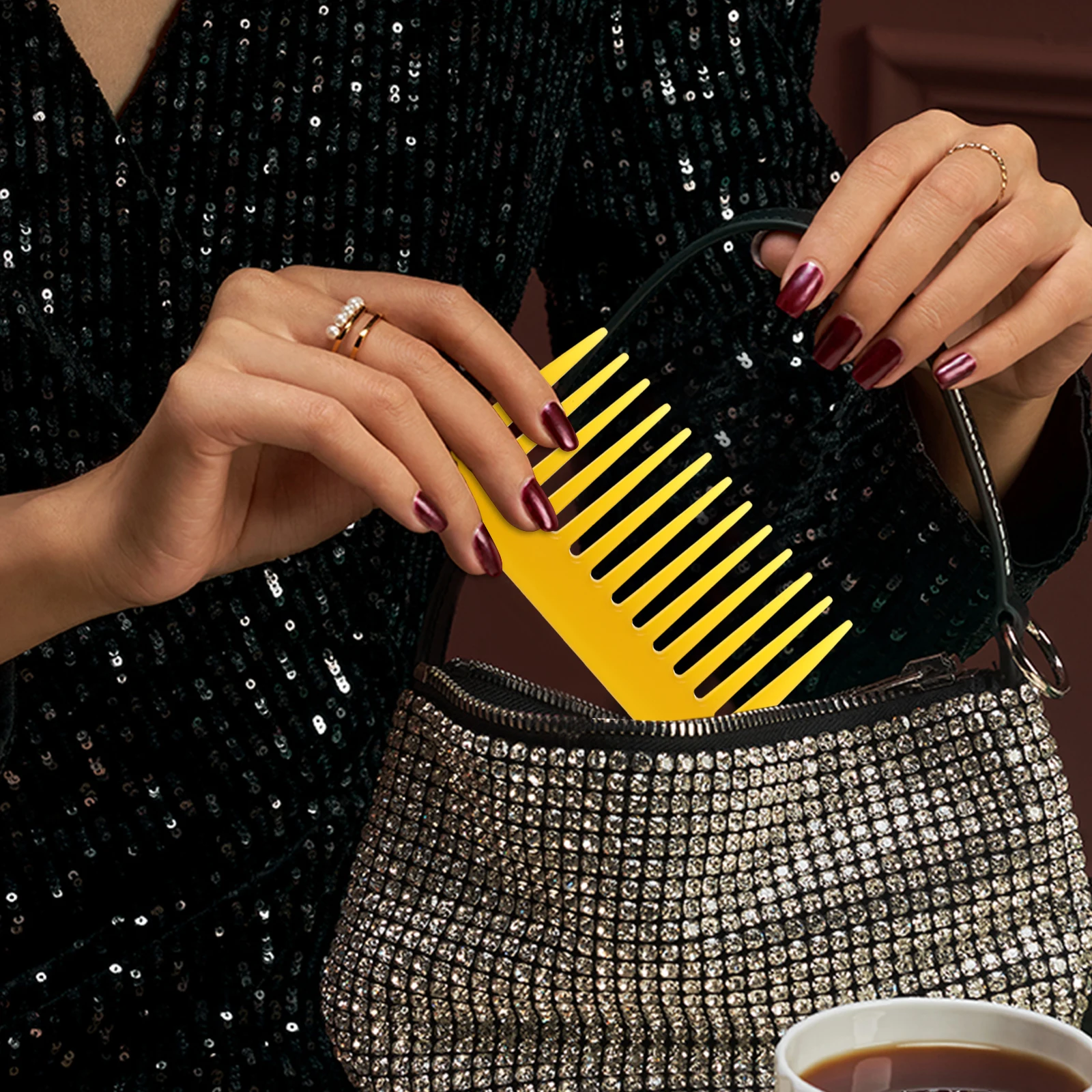 

Женская расческа, легкая портативная расческа для распутывания волос для женщин, устройство для укладки волос с широкими зубьями, инструмент для путешествий