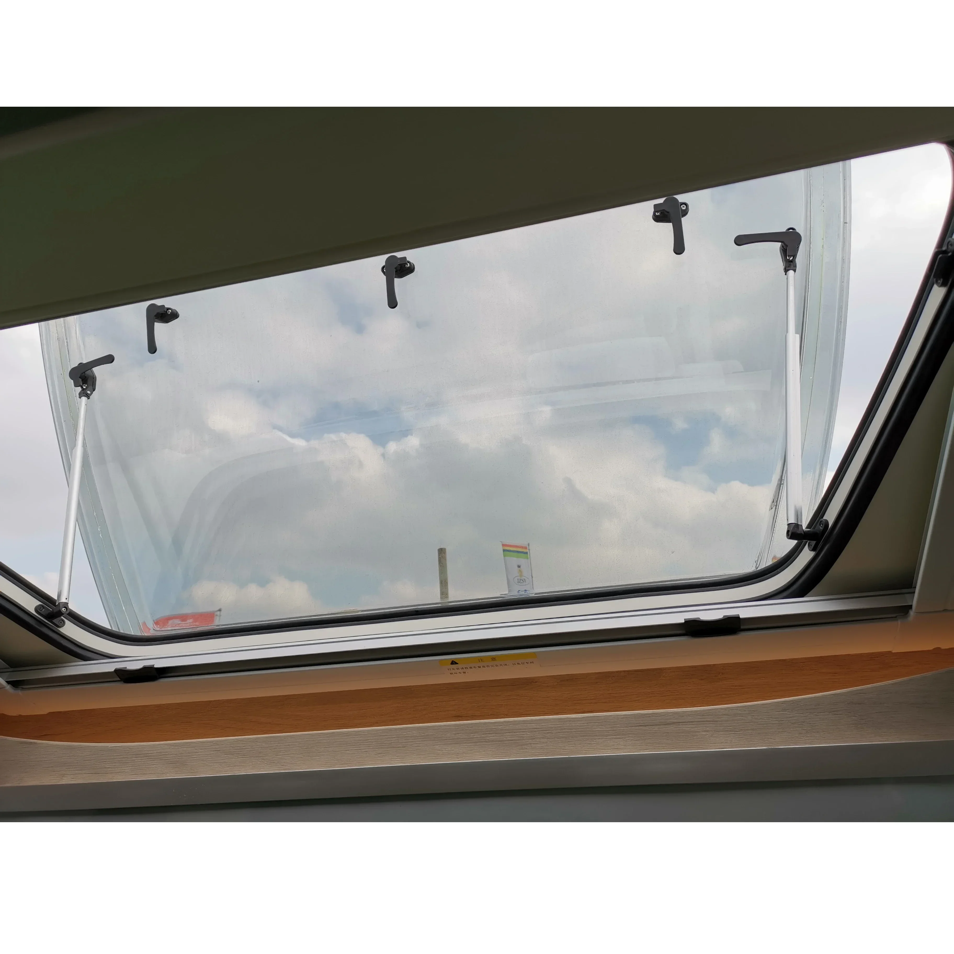 Curved Top Roof Rv Window with E-Mark MG18TW for rv caravan campervan motorhome