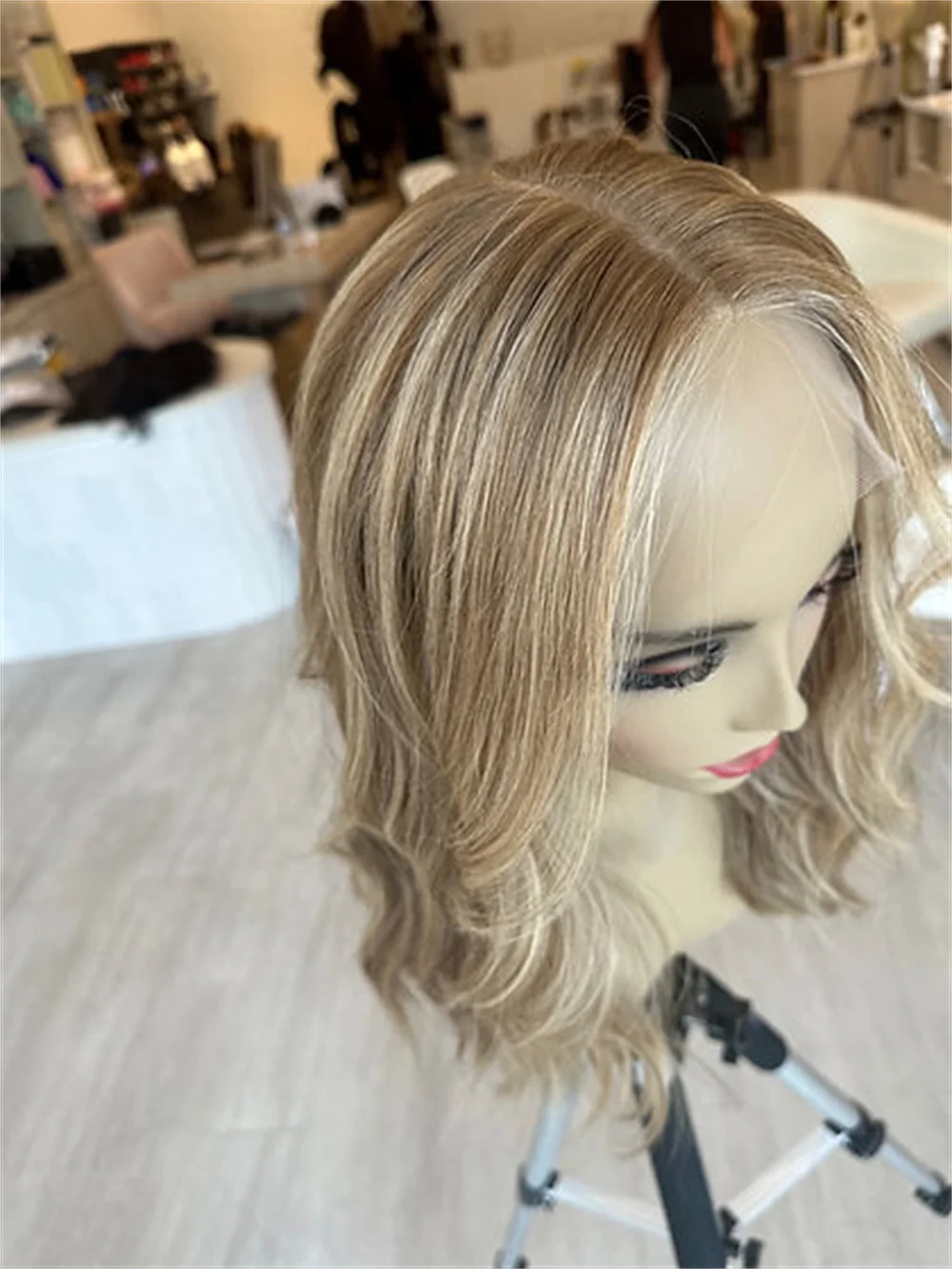 13x4 Выделенные парики спереди, объемные волны, синтетические волосы, светлый парик, термостойкие бесклеевые парики, реалистичный вид, смешанные человеческие волосы