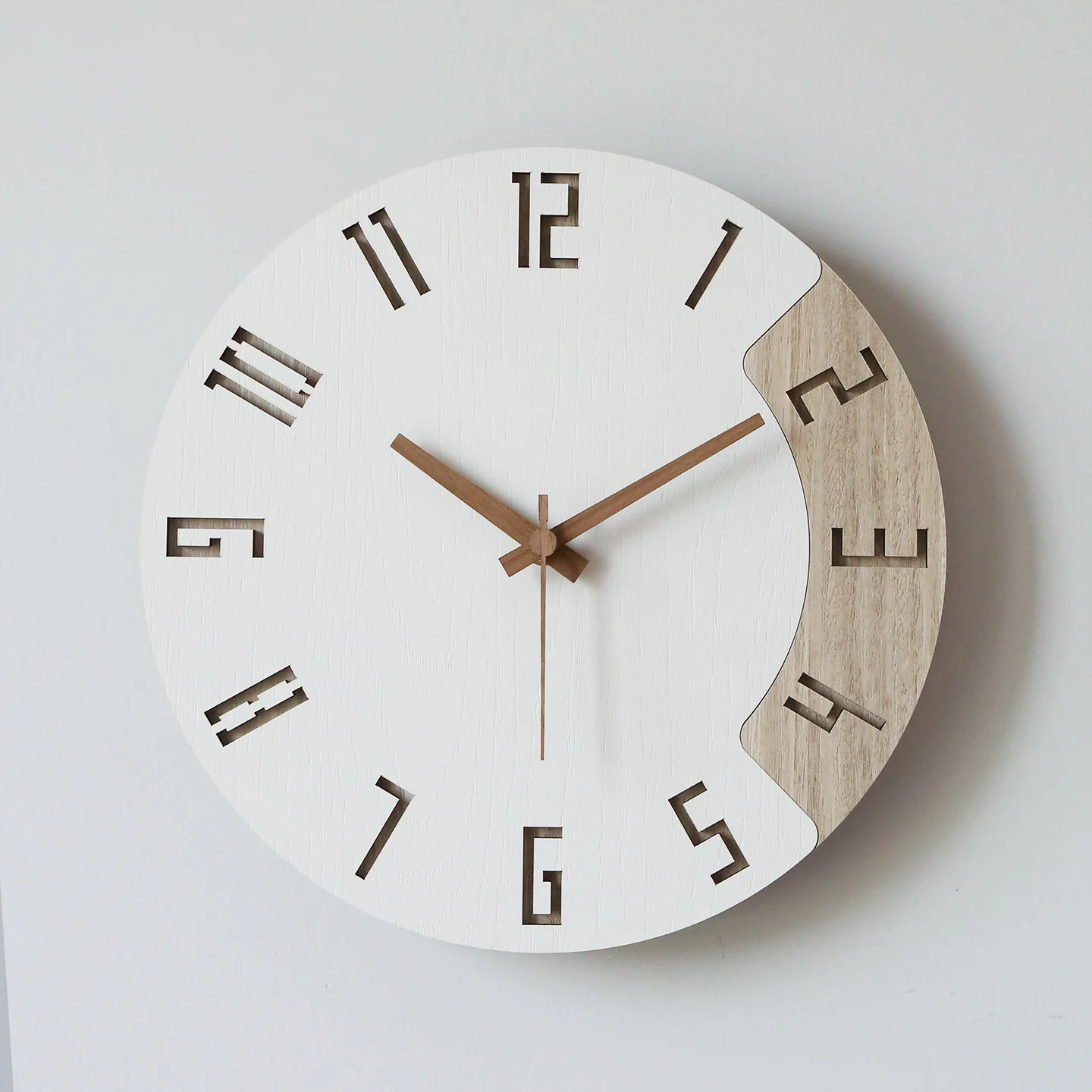 

Nordic wall clock silent home modern clock round living room bedroom simple wall clock personalized fashion