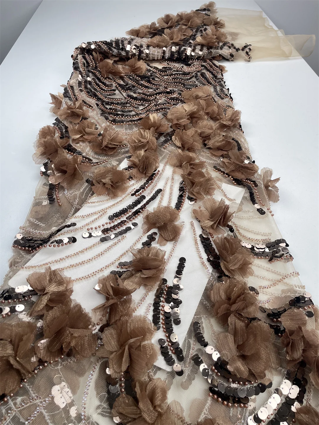 Fashion French Mesh 3D Flower Lace Embroidery Lace Beaded Sequins 2025 African Nigerian Mesh Lace Fabric for Wedding Dress Women