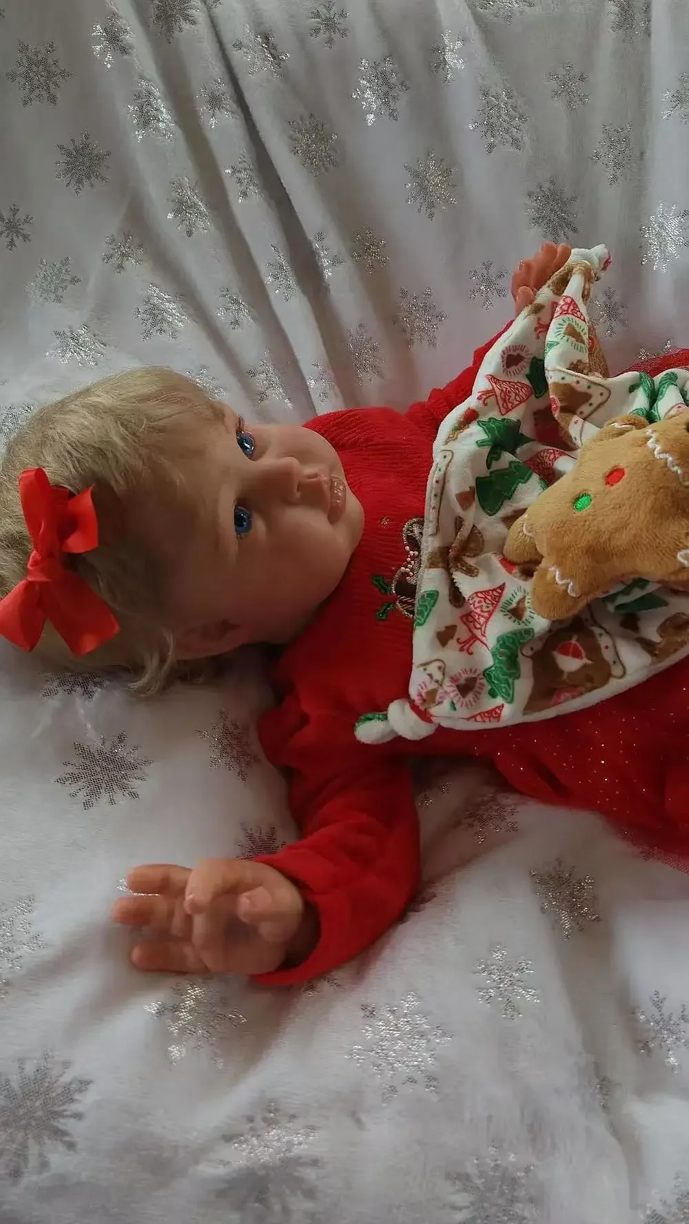 SINO-BB Personalizowana, limitowana edycja 22-calowej lalki Reborn Ellie z ręcznie przyszytymi włosami, gotowa lalka z różnymi strojami.