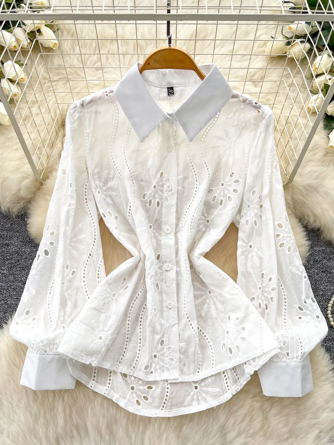 

Женская элегантная блузка с воротником и длинным рукавом, с вышивкой и вырезами, приталенная, для работы, коллекция 2026 года