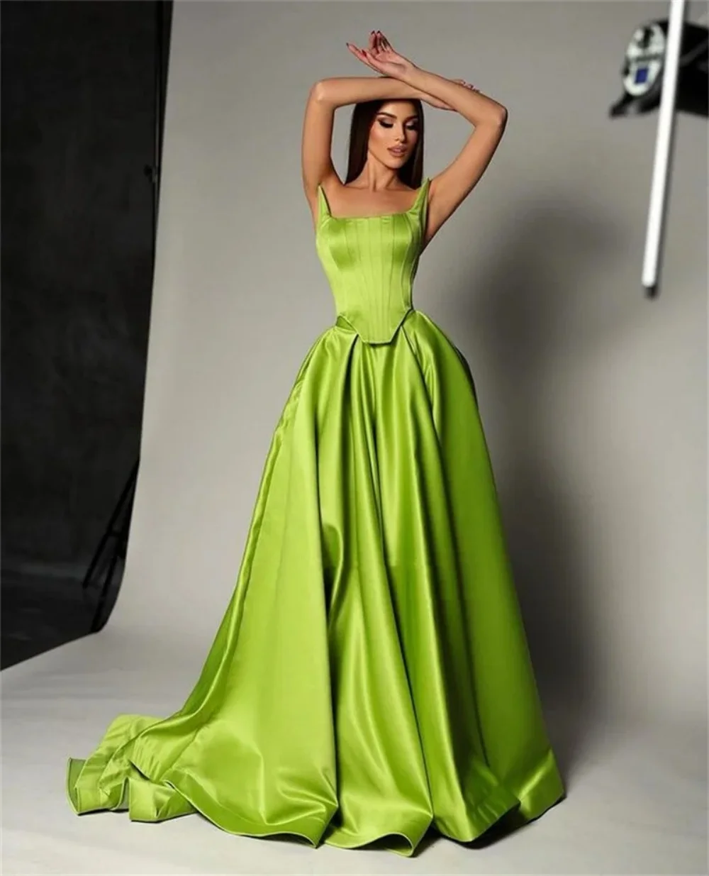 

New Sexy Strapless Evening Dress Green Corset A-Line Satin With Pockets Floor-Length Sweep Train Formal Dress Custom Party Dress